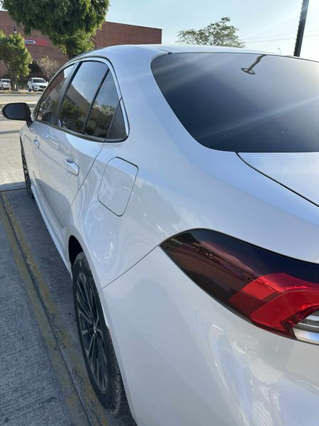 Vendo toyota corolla modelo 2023 SEG - imagen secundaria 2