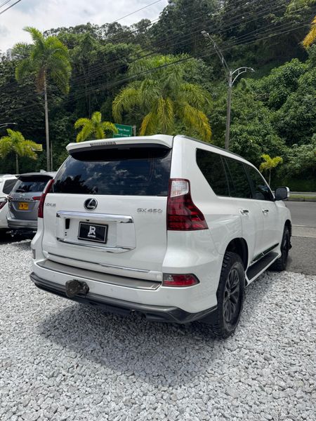 LEXUS GX 460 2020 - imagen secundaria 2