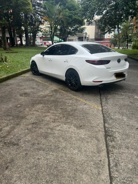 Mazda 3 grand TOURING LX TRIPTONICO - imagen secundaria 1