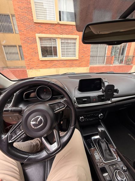 Mazda 3 grand Touring  full equipo - imagen secundaria 1
