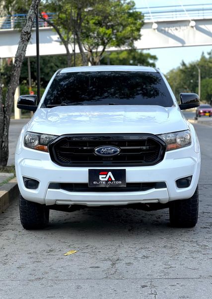 Ford Ranger 4x2 gasolina 2021 - imagen secundaria 1