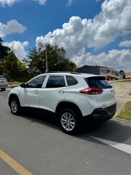 Chevrolet Tracker LS 2022 - imagen secundaria 2