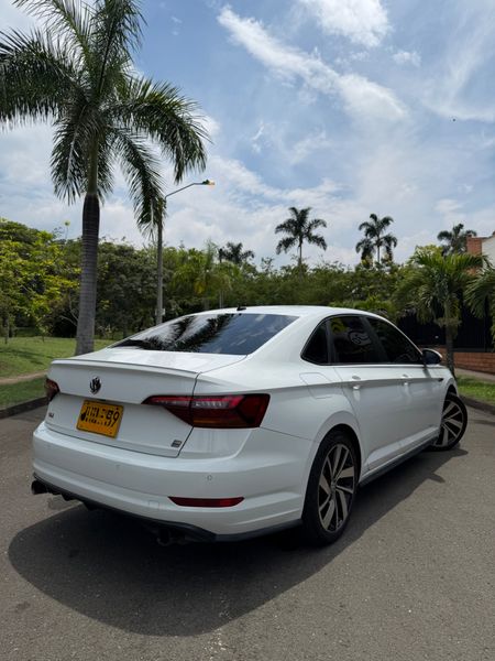 Volkswagen Jetta GLI 2020 blindaje 2 - imagen secundaria 2