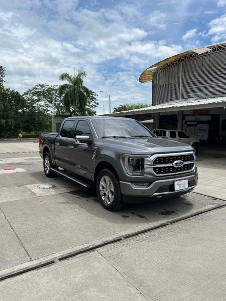 Ford F-150 Platinum 3.5cc 2023 - imagen secundaria 1