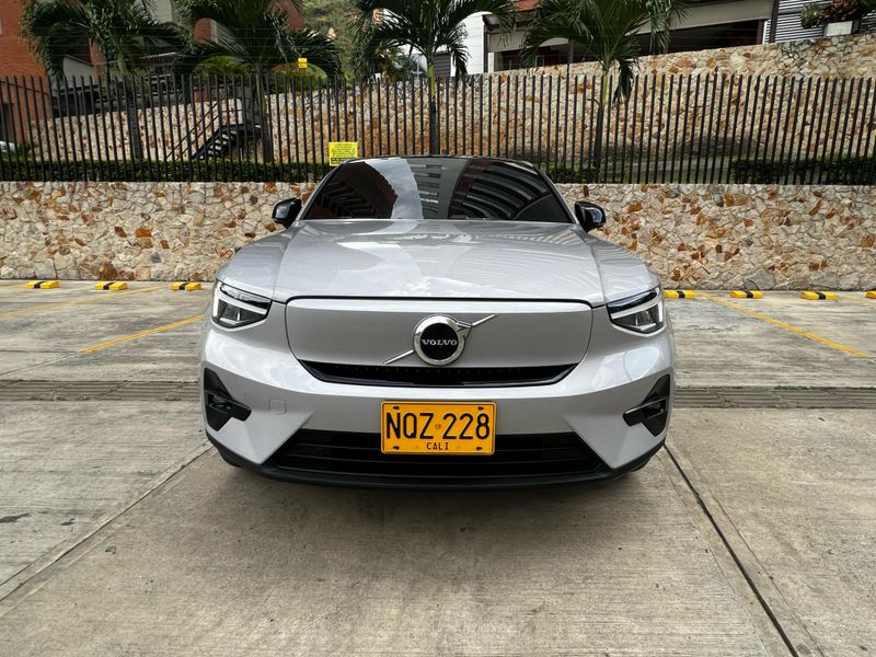 VOLVO  C40 P6 2024