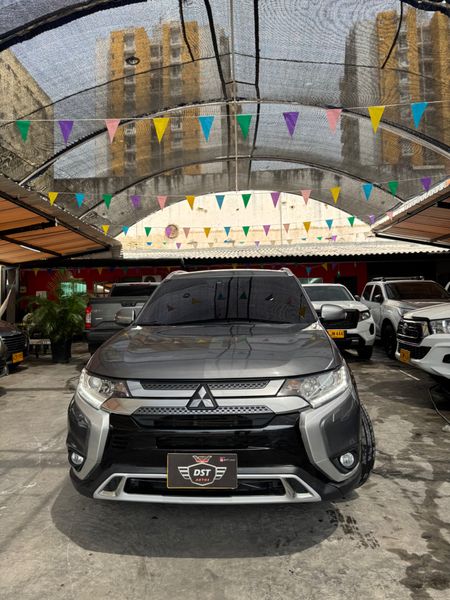 Mitsubishi Outlander 2020 AUT