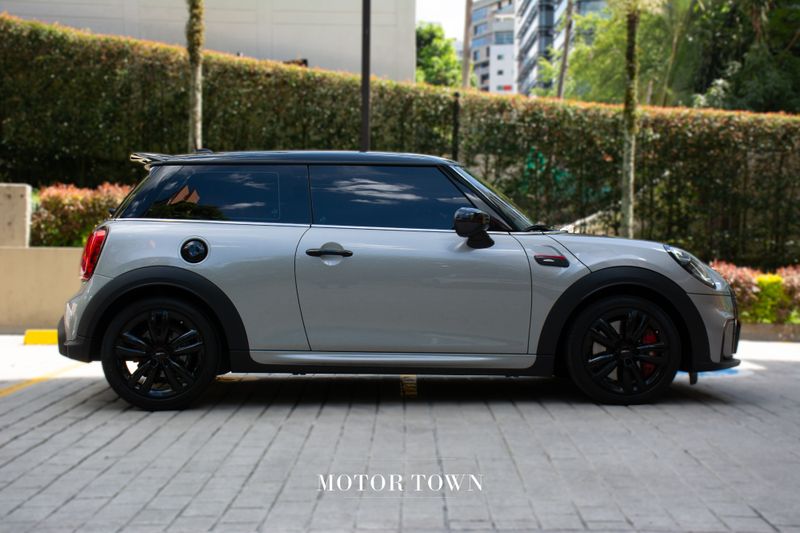 MINI JOHN COOPER WORKS 3 PUERTAS 2024 - imagen secundaria 1