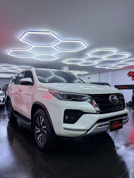 Toyota Fortuner Srv 2022 - imagen secundaria 1