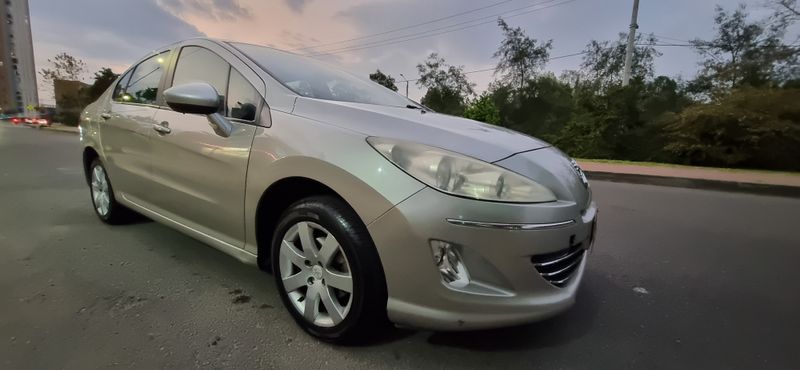 Peugeot 408 Allure 2012