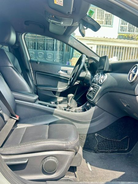 MERCEDES BENZ A 200 MT 1600CC T 5P MOD 2014 - imagen secundaria 2