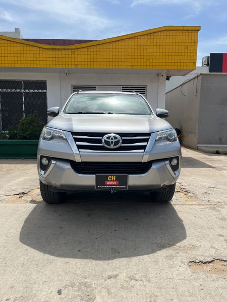 Toyota fortuner SRV 2019 4x2 - imagen secundaria 1