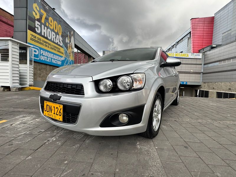 CHEVROLET SONIC - imagen secundaria 2