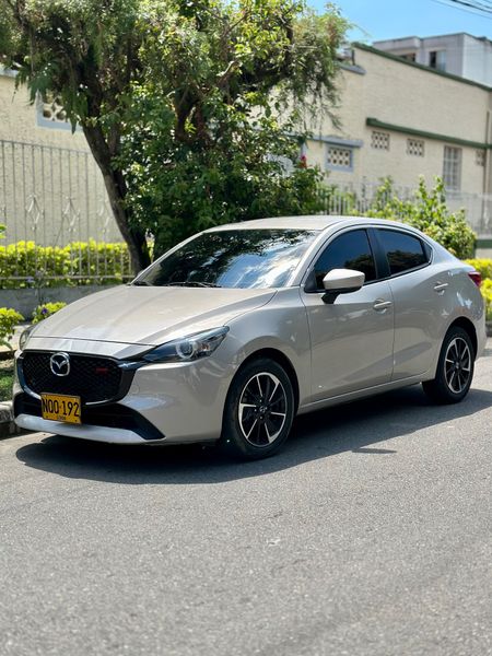 Mazda 2 Grand Touring Lx Sedán 2025 - imagen 1