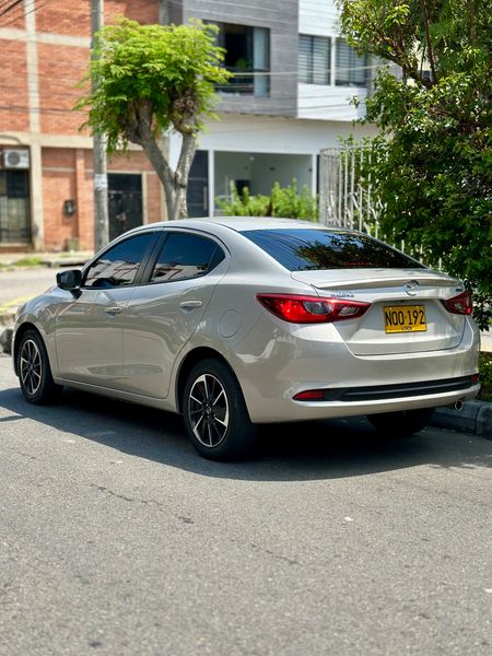 Mazda 2 Grand Touring Lx Sedán 2025 - imagen secundaria 2