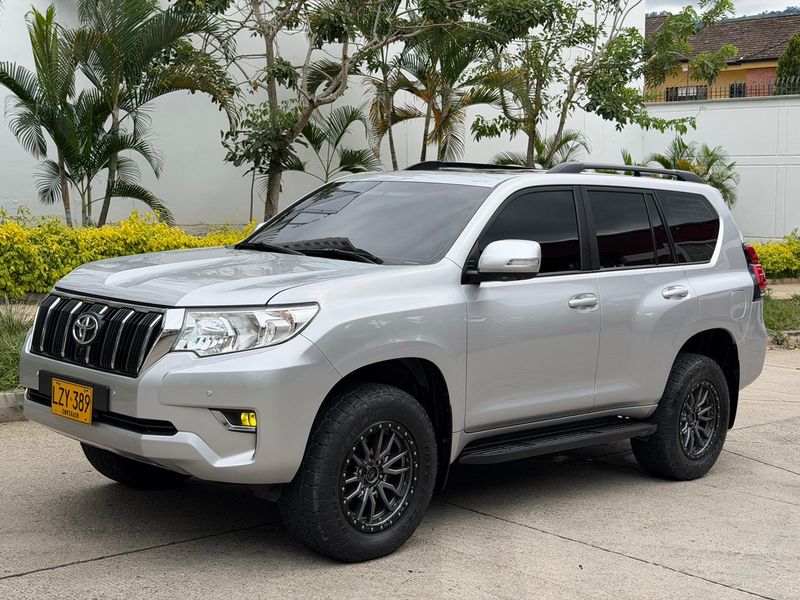 Toyota Prado txl 2024 diésel - imagen secundaria 2