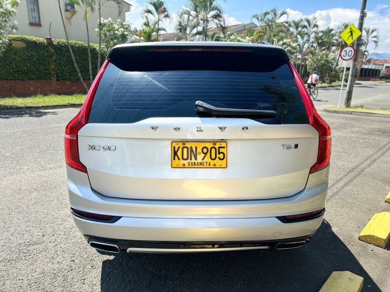 VOLVO XC90 T8 AWD - imagen secundaria 2