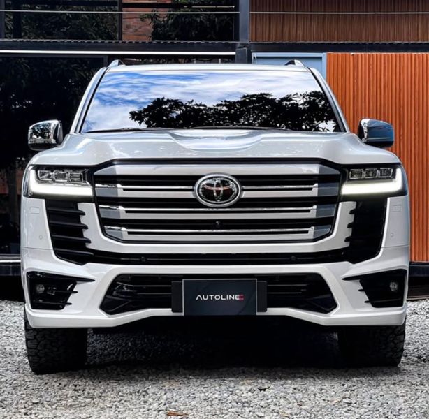 Toyota Sáhara Lc300 ZX Gasolina 2023 - imagen secundaria 1