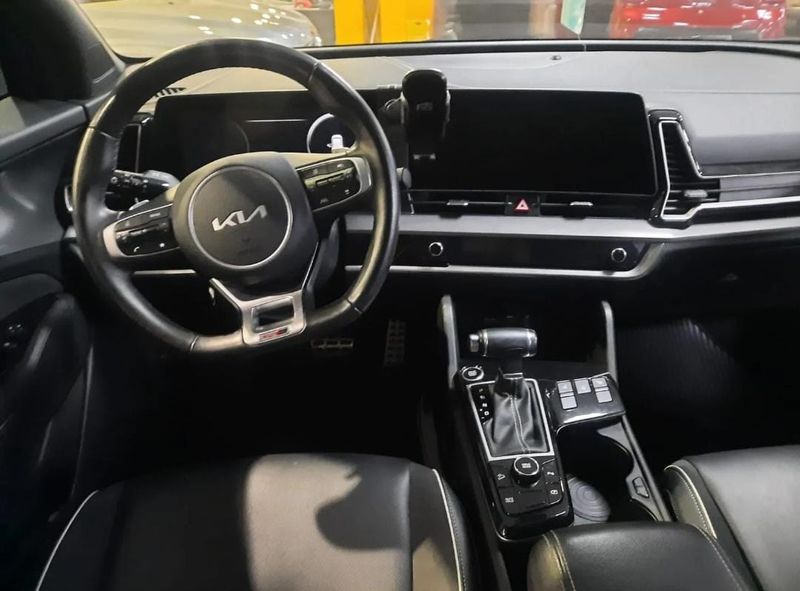 Kia Sportage GT 2023 - imagen secundaria 2