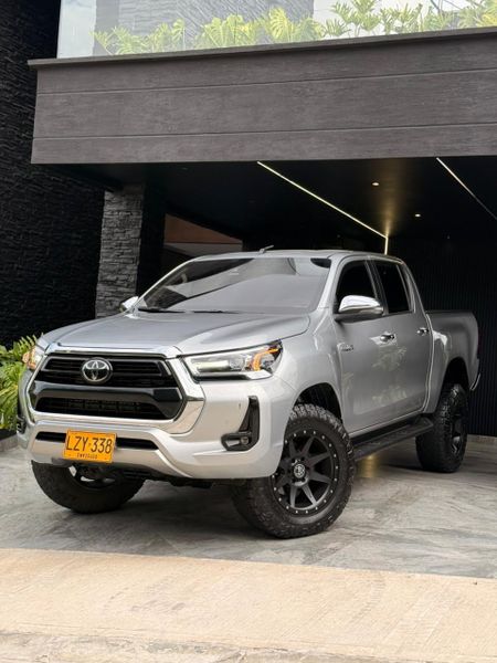 Toyota hilux SRX 2023 2.8 diesel - imagen 1