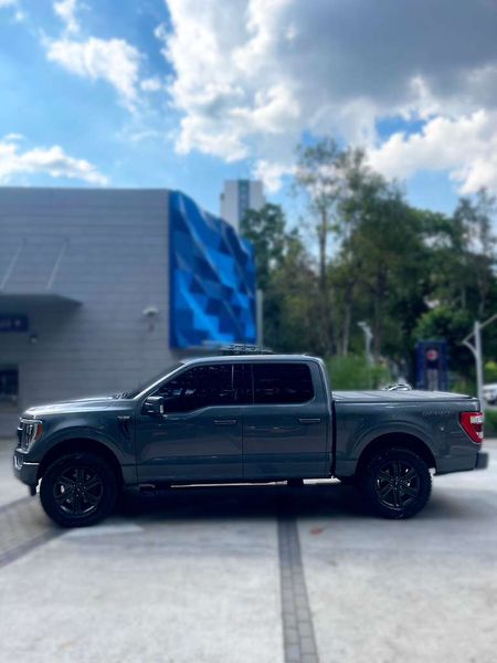FORD F150 LARIAT SPORT - imagen secundaria 2