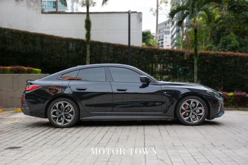 BMW i4 eDrive40 2023 - imagen secundaria 1