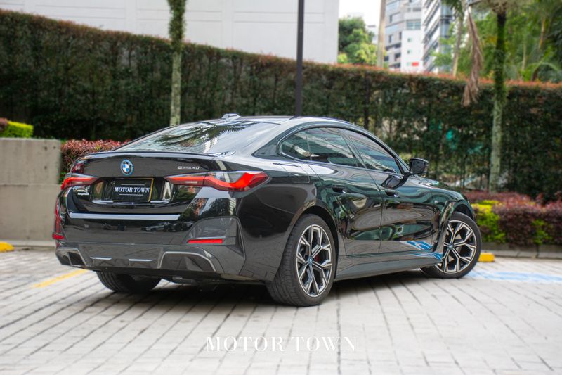 BMW i4 eDrive40 2023 - imagen secundaria 2