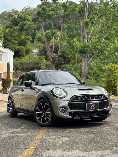 MINI COOPER S  2020  PAQUETE JCW  2.0T  AUT
