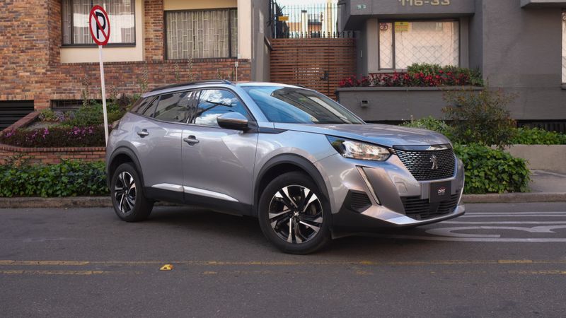 PEUGEOT 2008 allure - imagen secundaria 2