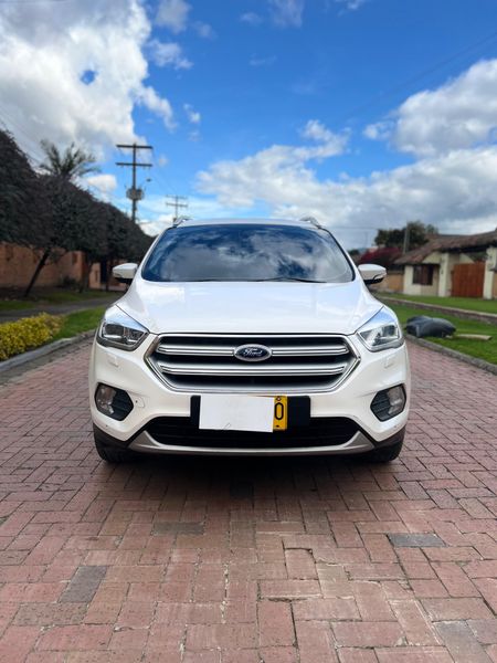 FORD ESCAPE TITANIUM AT 4x4 TURBO - imagen secundaria 1