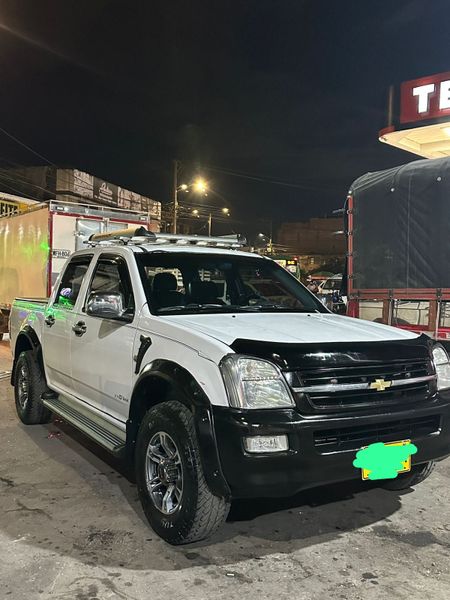 Camioneta D-max - imagen secundaria 1
