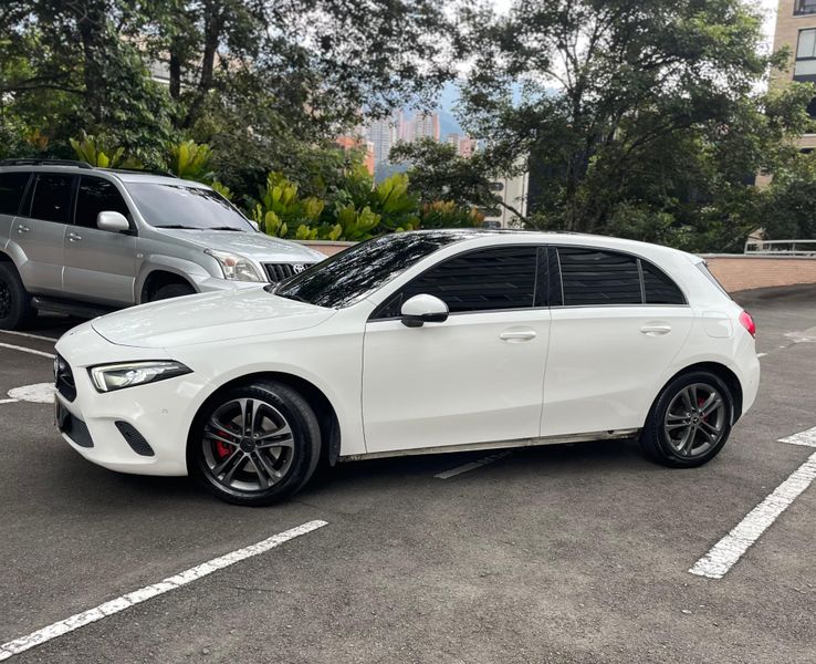 Mercedes Benz a200 2020 - imagen secundaria 1