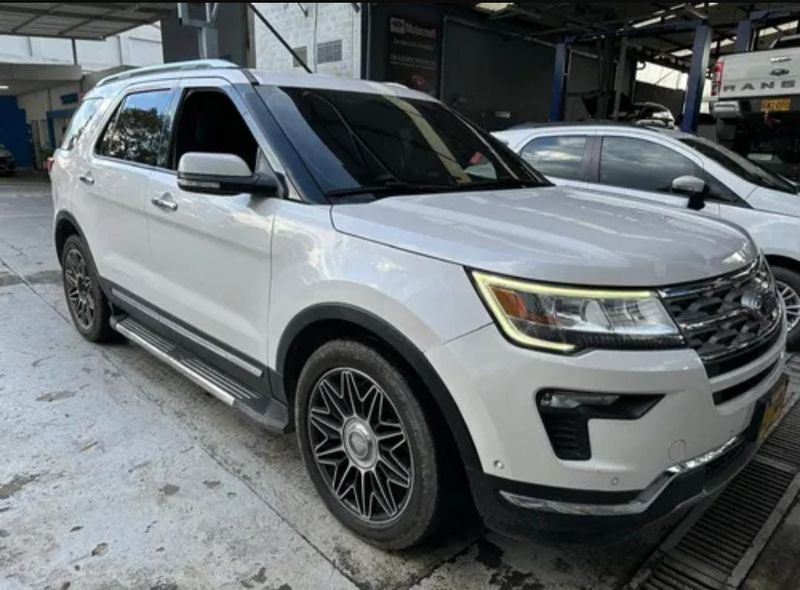 Ford Explorer Limited 2019