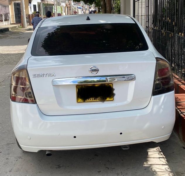 NISSAN SENTRA B13 2013 AUTOMATICO - imagen secundaria 2