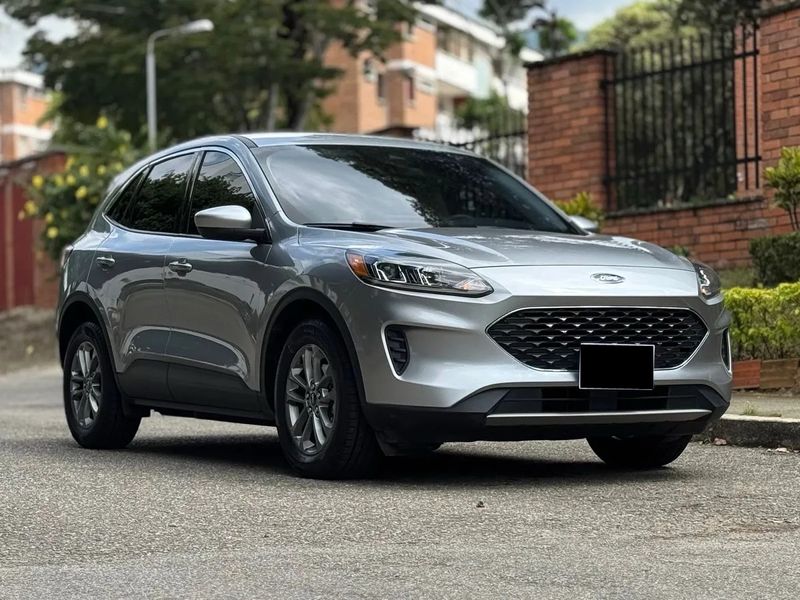 Ford Escape SE Híbrida 2021 - imagen secundaria 2