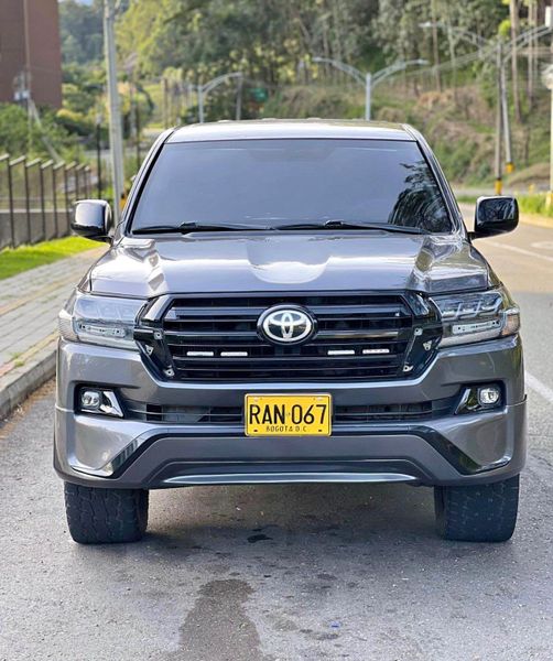 Toyota LC200 Land Cruiser Sáhara V8 Vx 2010 4.5 Diesel