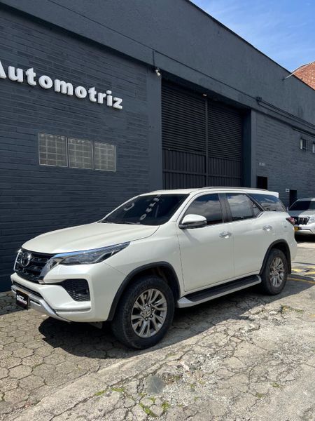 Toyota Fortuner SRV 2022 Blindada - imagen secundaria 1