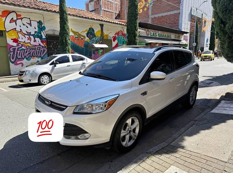 Ford Escape Titanium 2015 - imagen secundaria 2