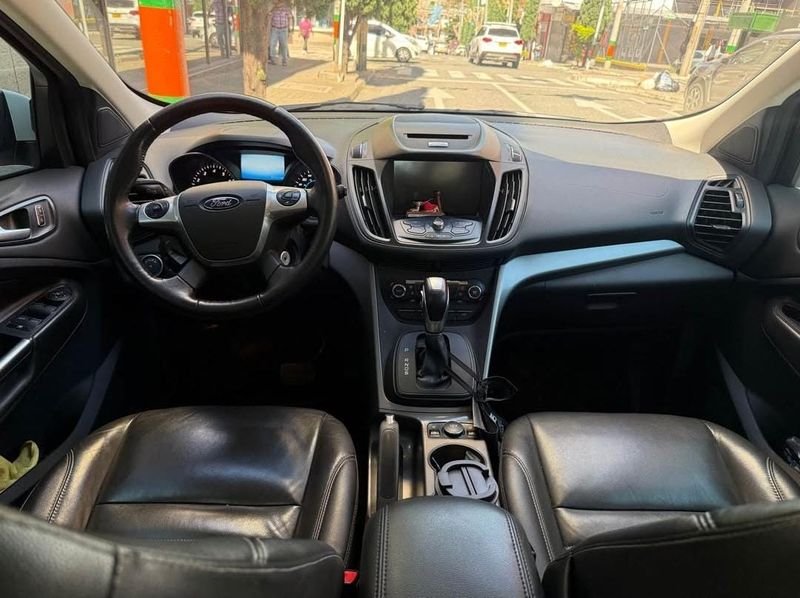 Ford Escape Titanium 2015 - imagen secundaria 1