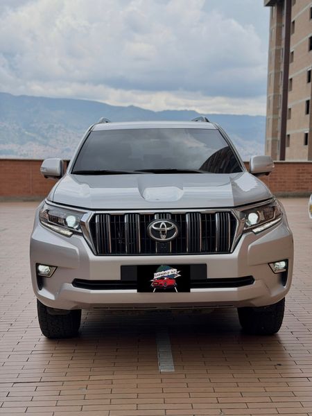 TOYOTA PRADO TXL 2.8 BLINDADA - imagen secundaria 1