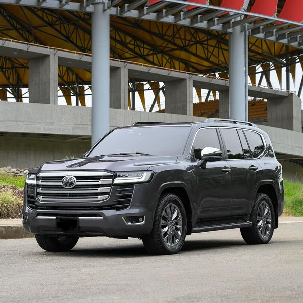 Toyota Sahara LC300 Zx BLINDAJE 2