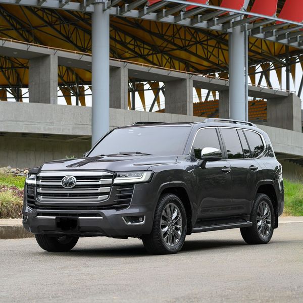 TOYOTA LAND CRUISER SAHARA LC300 ZX  2022  BLINDAJE 2