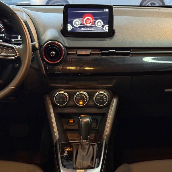 Mazda 2 Grand Touring Carbono 2024 - imagen secundaria 2