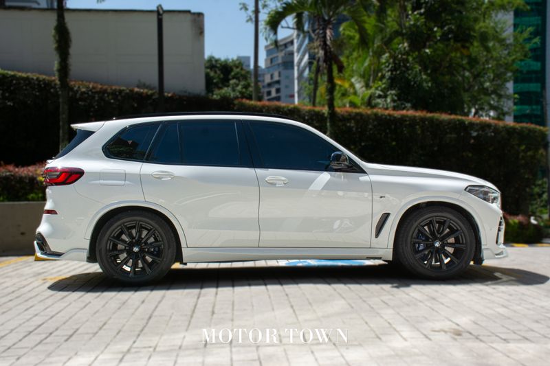 BMW X5 xDrive M50I 2021 - imagen secundaria 1