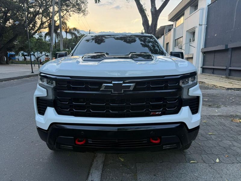 CHEVROLET SILVERADO Z71 2024 - imagen secundaria 1