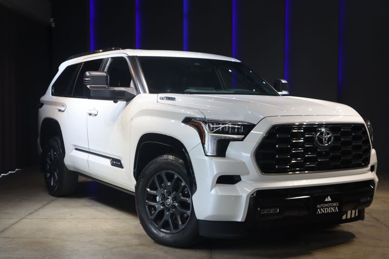 Toyota Sequoia Platinum i-FORCE MAX