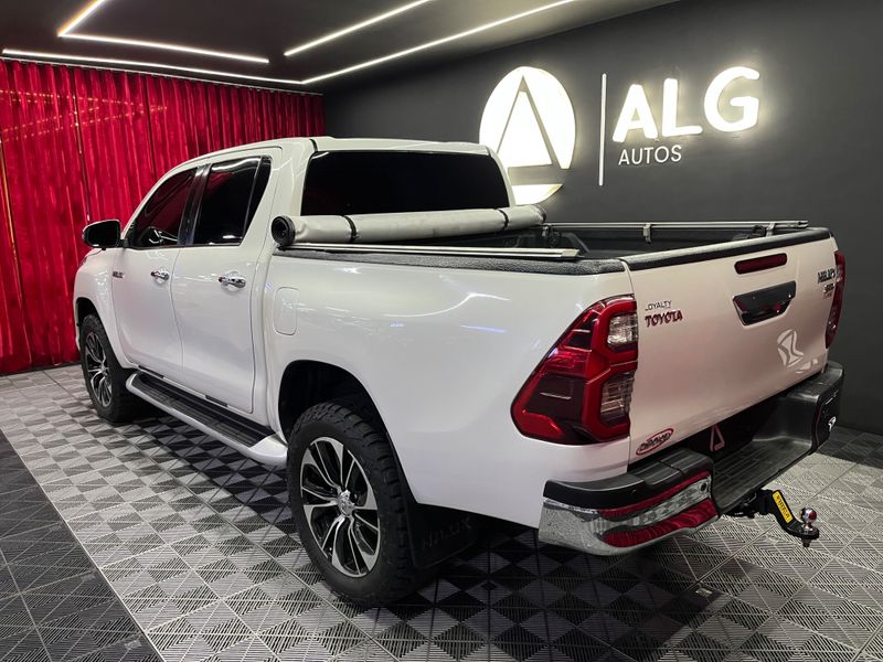 Toyota Hilux SRV 2.8L Diesel - imagen secundaria 2