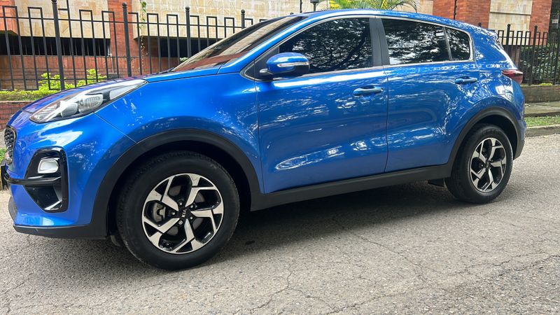 Vendo permuto Kia sportage emotion 2019 Aut - imagen secundaria 2