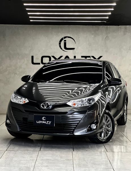 TOYOTA YARIS XS SEDAN - imagen secundaria 1