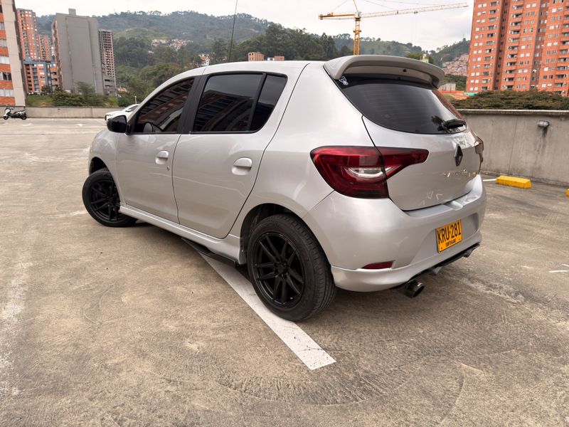 Renault Sandero life plus 2022 - imagen secundaria 2