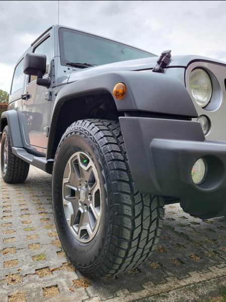 VENDO JEEP WRANGLER SPORT JK 2018 - imagen secundaria 2